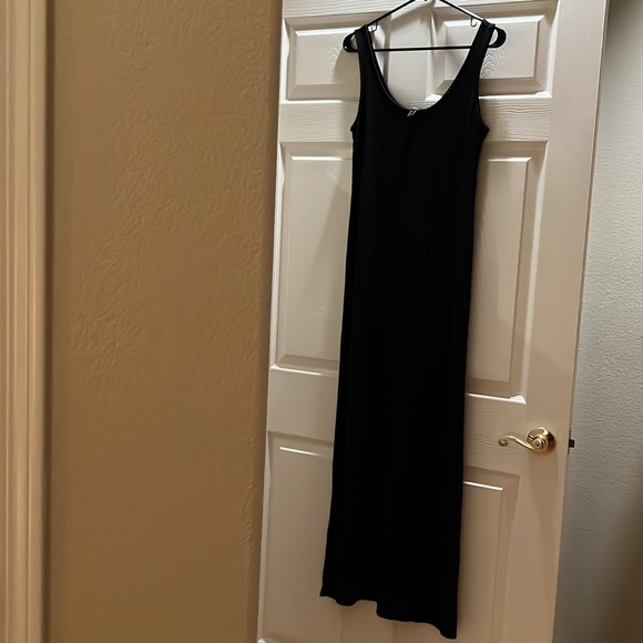 Brand new long maxi dress! 95 percent rayon, and 5 percent spandex! Must have!! - Picture 2 of 4